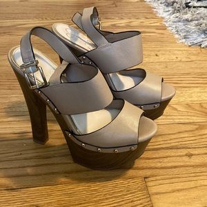 Jessica Simpson platform heels